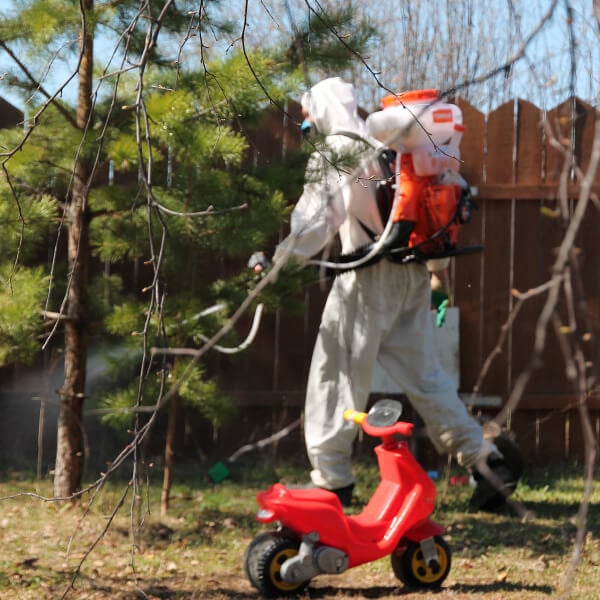 Обработка участка от клещей в Каменске-Уральском?